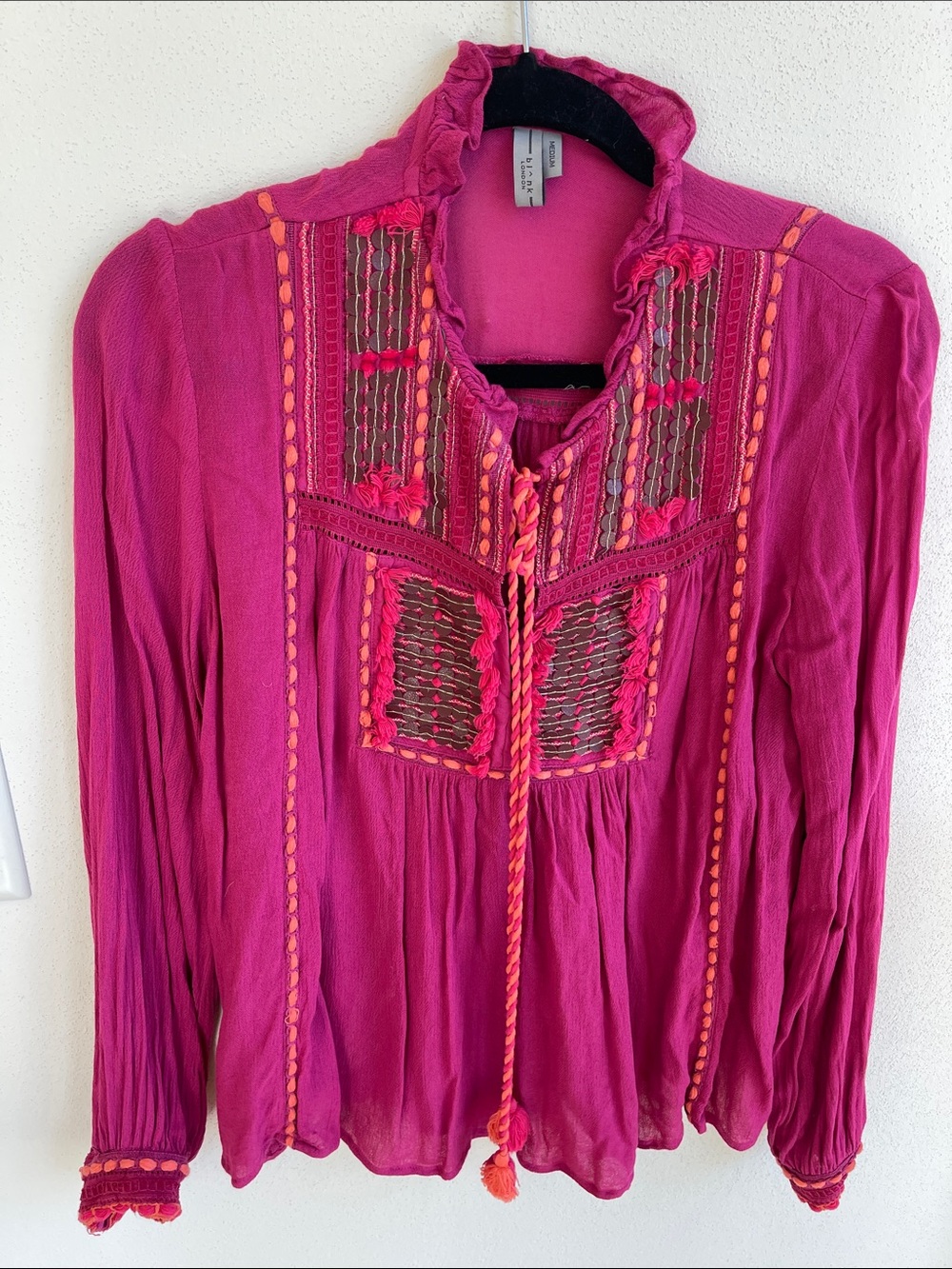 Women’s Fuchsia Embroidered Peasant Blouse Anthropologie